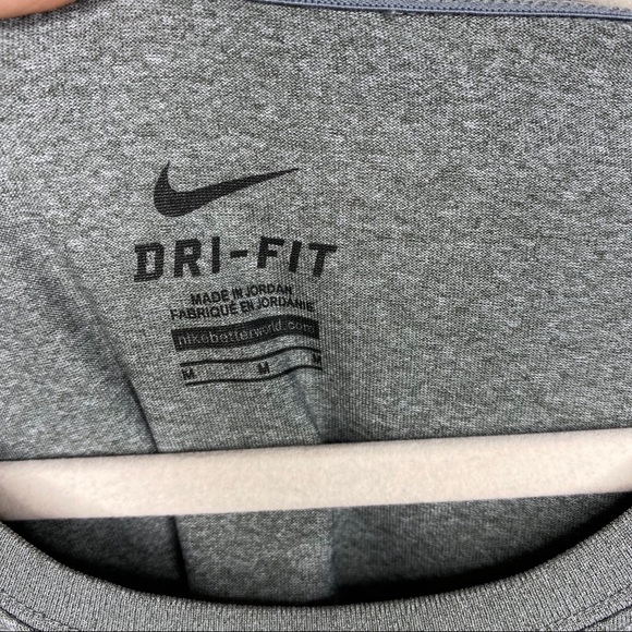 Nike Women’s T-shirt - Picture 3 of 5